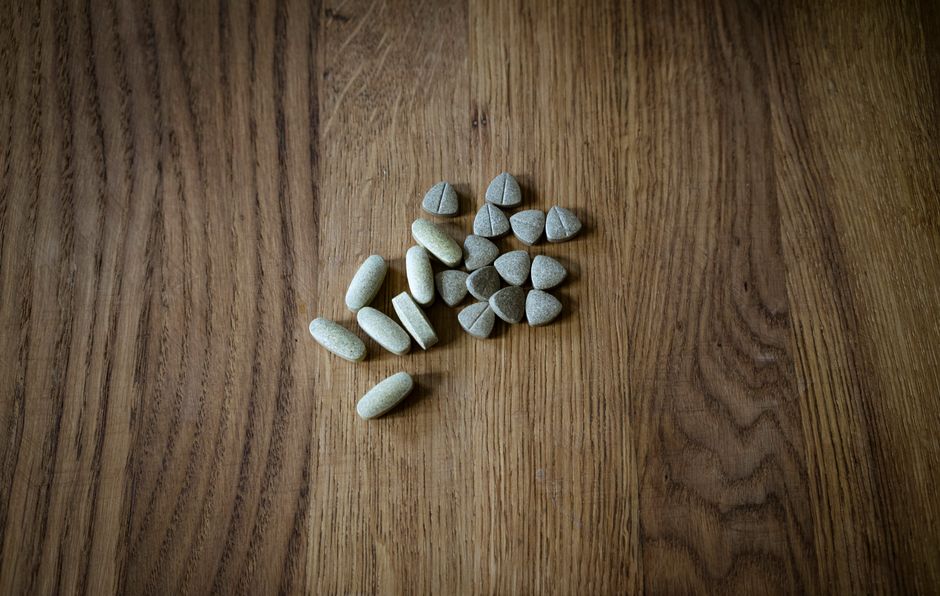 How to Build a Supplement Stack (Beginner's Guide)